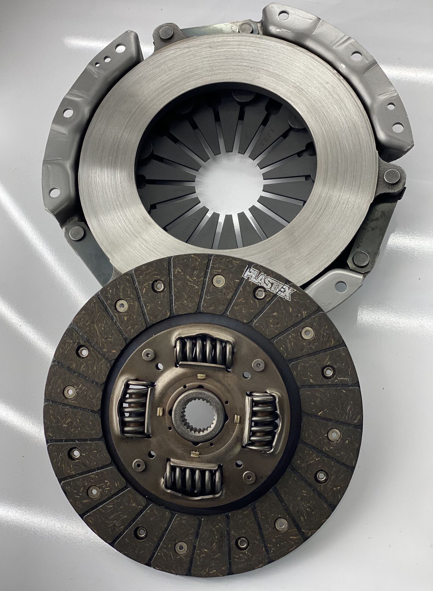 تصویر دیسک و صفحه کلاچ نیسان دور بزرگ (دایکن ژاپن قدیمی)